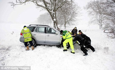 Using commonsense action: People will be encouraged to be neighbourly and clear the snow to help others